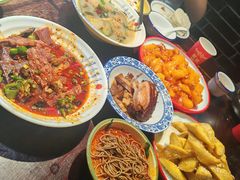 -蓝田九大碗民俗食府(蓝田店)