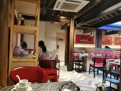 大堂-热火朝天鲜切牛肉火锅(南强街巷店)