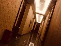 -悦港足浴(龙城国际商业广场店)