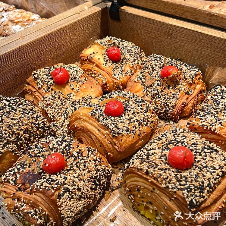 这个世界真是颠了，汉口bang卷成了这样[大哭]