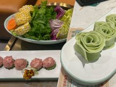 相亲相爱杂菜拼盘-聚汇坊椰子鸡·山野菌(环市东店)