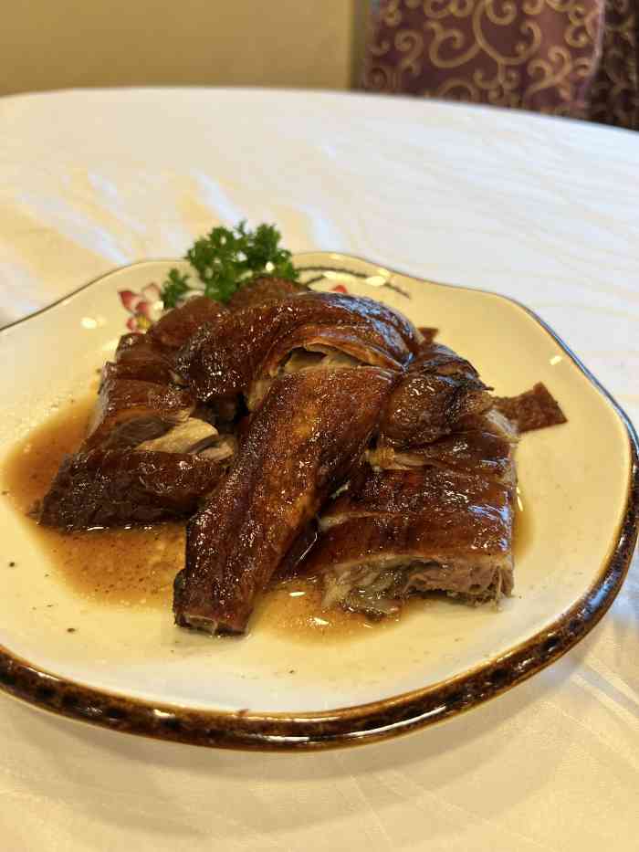 小北酒家"味道还行,份量还行,中午吃饭饮茶挺多人的.