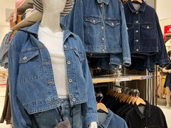 -优衣库(上海金桥国际商业广场店)