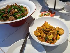 -阿瓦山寨·湘菜现炒·剁椒鱼头王(咸阳总店)