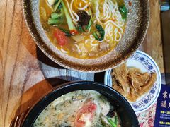 -蒙自源过桥米线(红谷滩万达店)