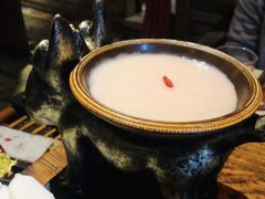 -老牌坊云南鱼豆花火锅(爱建店)