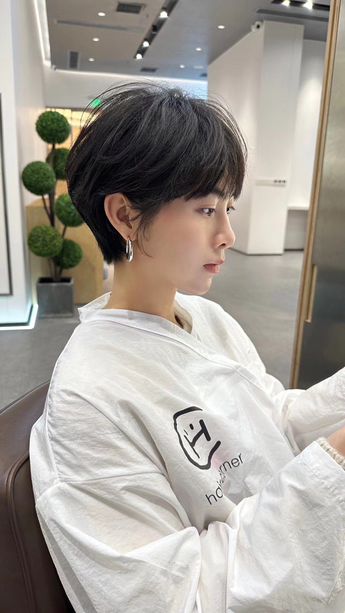 女生精致短发