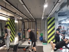 -光猪圈健身(津投广场店)