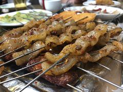 -亨利烧烤(理想山店)