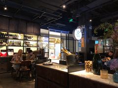 大堂-Carbon莫卡哆·意大利复古集市餐厅(杭州大厦店)
