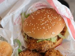 -麦当劳(展览路店)