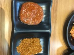 -肉甲韩国木炭烤肉(新壹街1店)