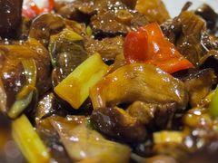 -东口码头·烧鸽子·鱼头泡饼·地方菜(金鹰悦城店)