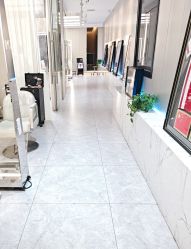 -PE SALON