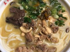 -文山荷鲜居(翠湖店)
