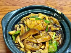 -胡子饮食店