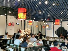 大堂-尚尚仙·酸汤猪手·猪肚鸡火锅(华联万柳购物中心店)