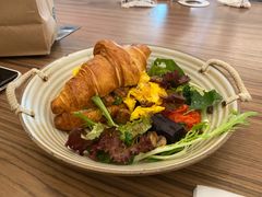 鹅肝滑蛋可颂全餐-玲婧胡同·生日蛋糕·餐厅(嘉里城店)