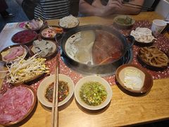 -赵美丽·重庆社区火锅·直营店(火车东站·中豪国际店)