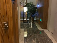 -新盈光·云会所(百丈东路店)