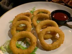 洋葱圈-SISTERS BAR RESTAURANT川意酒馆(嘉善老市H楼店)