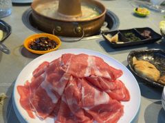 -洞庭洲·防空洞火锅·铜锅涮肉·烧烤(新百广场店)