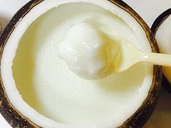 -志龙皇冠吃货椰子铺