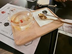 桃胶凉粉-炖物24章·顺时轻养茶(杭州大厦店)