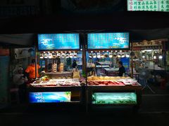 -六合夜市