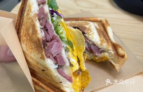 Beef and Egg Sandwich