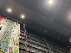 -极限PLAY运动娱乐新世界·团建派对潮玩休闲馆·室内蹦极高空游乐园