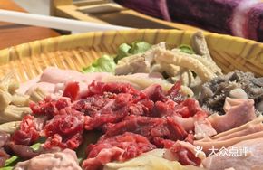 Special Beef Eight Treasure Platter
