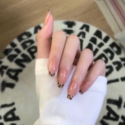 -悦指间美甲美睫