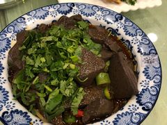麻辣鸭血-东四民芳餐厅(世茂工三店)