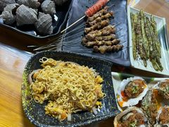 -兆辉木炭海鲜烧烤·海鲜小炒