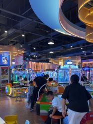 -卡通尼乐园(荟聚中心店)