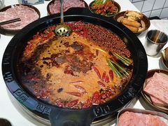 -卤校长老火锅(杨家坪直营店)