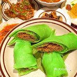 在古香古色的房子里吃印尼菜太棒了吧[胜利][胜利]