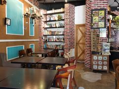 -初见咖啡(青大路店)