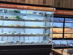 -哈尔滨小酒馆·鲜肉现穿自助烧烤(康新花园店)