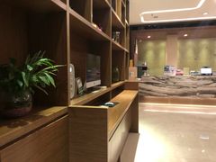 -西安大雁塔科技大学地铁站亚朵酒店