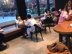 -星巴克(西安曲江银泰店)