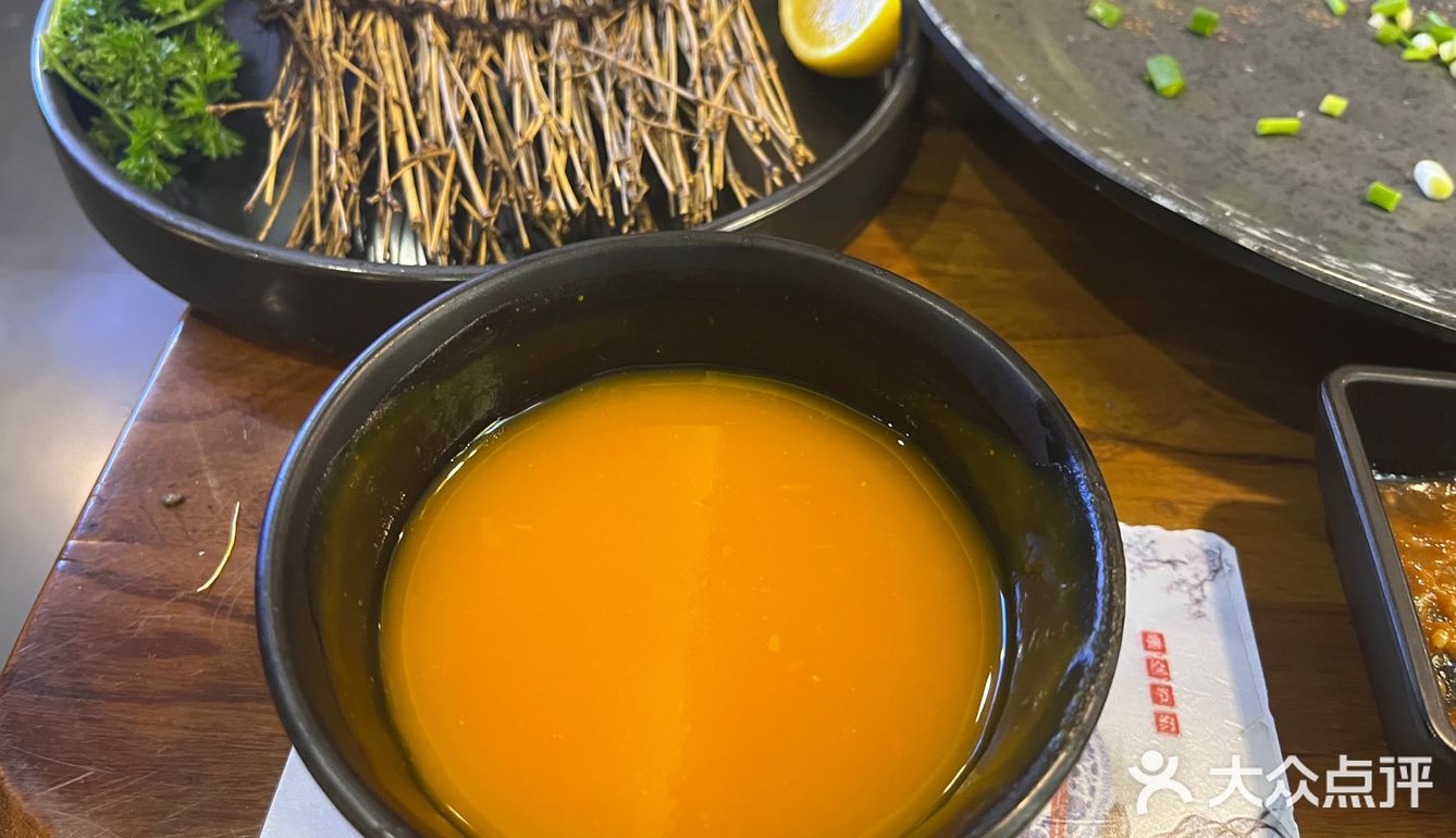 主要是菜品非常的新鲜而且价格也合适 真的是物美价廉