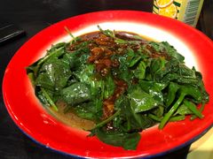 烫番薯叶-黄师傅湿辣牛肉(胡桃里店)