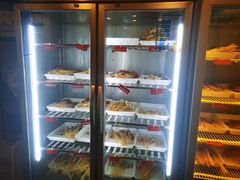 自助取餐区-拈签一笑黄牛肉辣卤串串