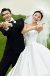 -喜爱高定婚纱摄影