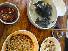 -中和裴氏蹄花(府河路店)