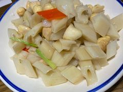 荷塘三宝-黄泥岗·地道湖北菜(奥特莱斯店)