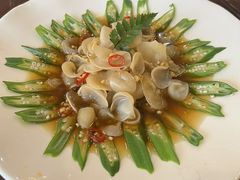 -天外天美食广场(哈尔滨路店)