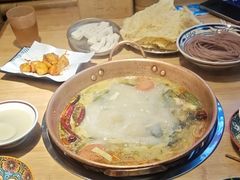 -洱火云南酸菜牛肉火锅(石景山当代商城店)